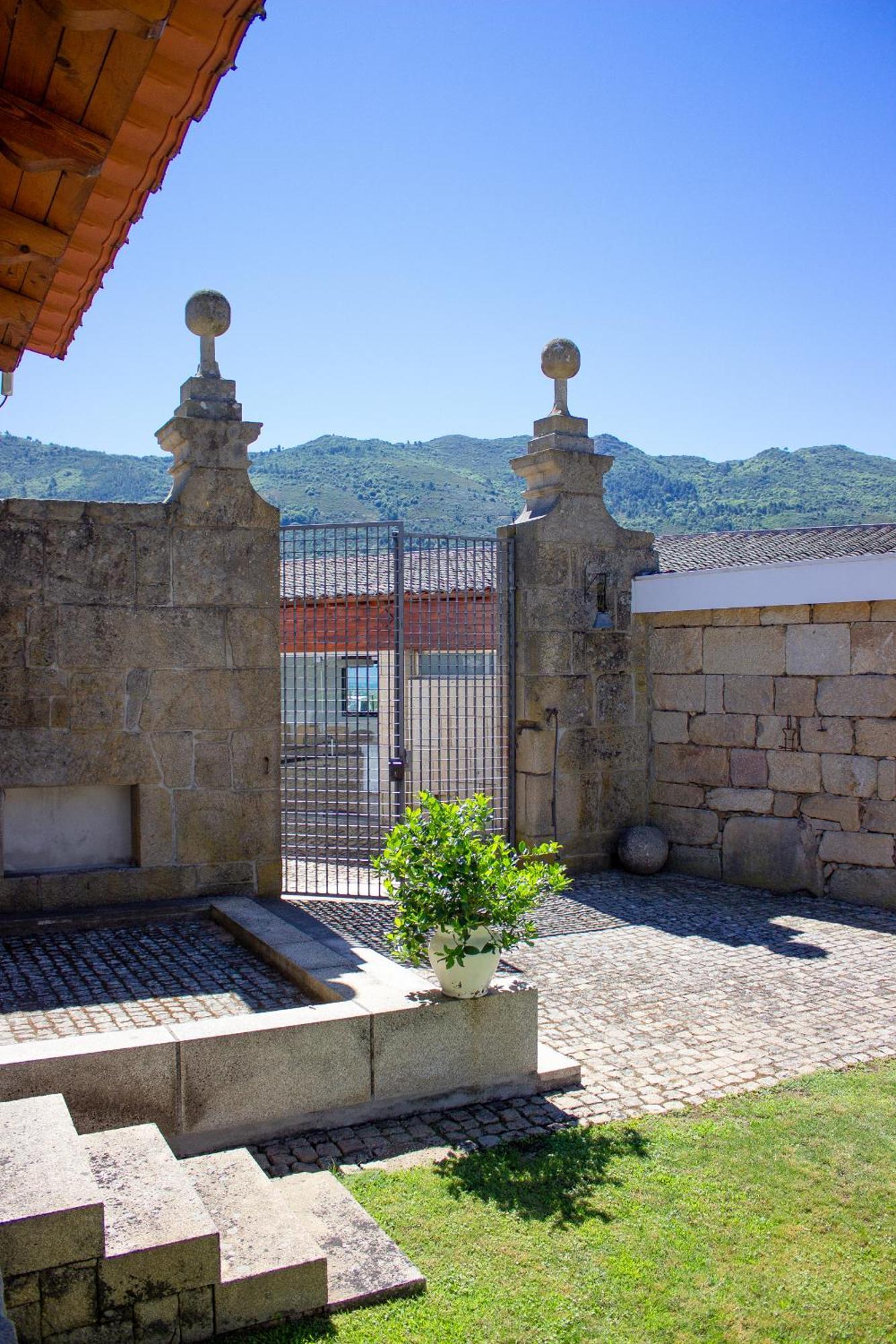 Hotel Rural Casa De Samaioes Chaves Dış mekan fotoğraf